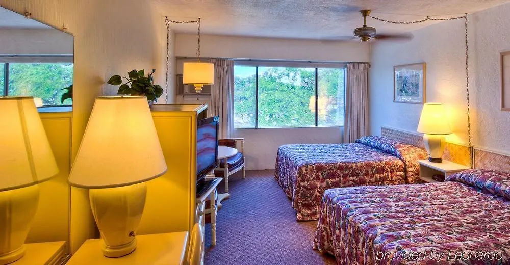 Maui Seaside Hotel