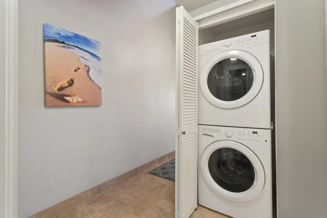Kamaole Sands 2-406, Ocean Views, Split Ac, 2 Bdrm Holiday home *