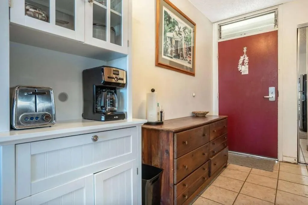 Apartment Bay Surf 208- Updated Partial Oceanview Across From *