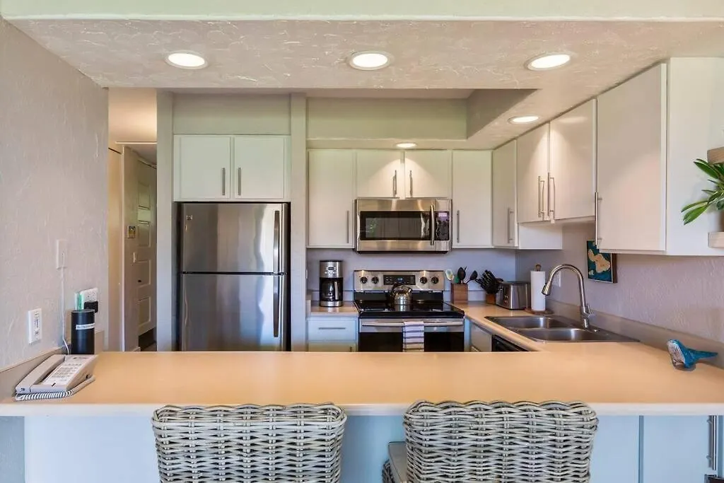 Papakea G304- Coastal Remodeled Ocean View Papakea Kahana