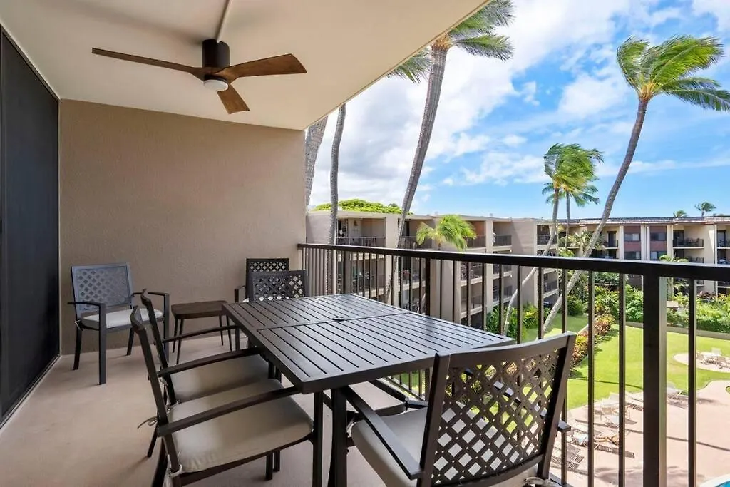 Hale Ono Loa 403- Top Floor, Ocean View, & Complete Modern Remodel Apartment