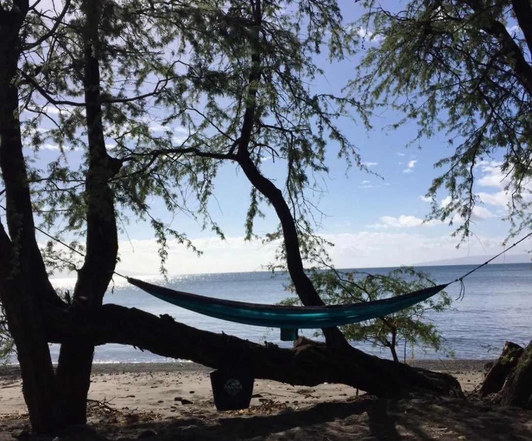 Aloha Glamp's Maui Rooftop Adventure Luxury tent *