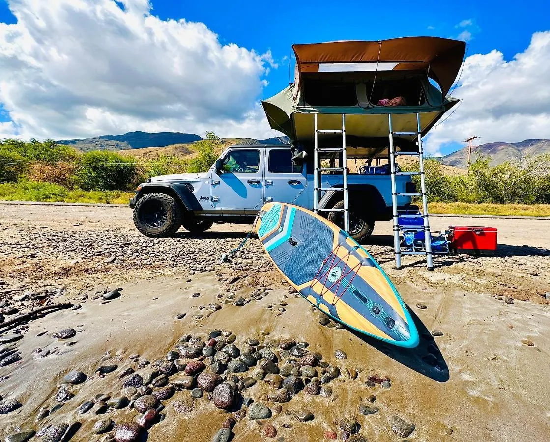 Luxury tent Aloha Glamp's Maui Rooftop Adventure