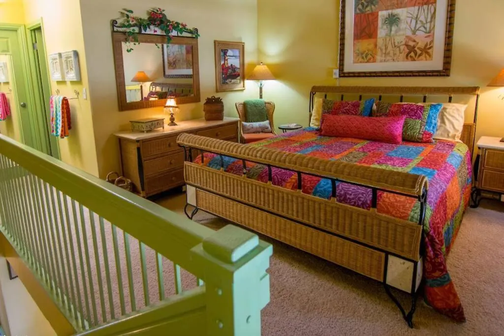 Hale Mahina A406- Floor Oceanfront 2bed Condo, Expansive Views *