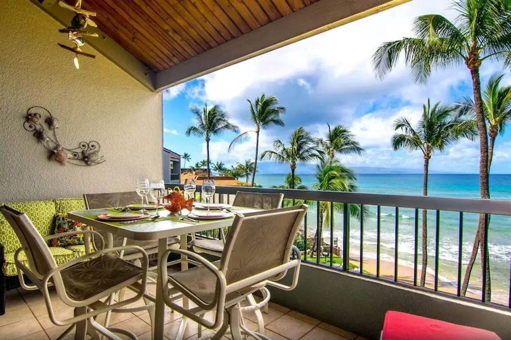 Hale Mahina A406- Floor Oceanfront 2bed Condo, Expansive Views Apartment Kahana