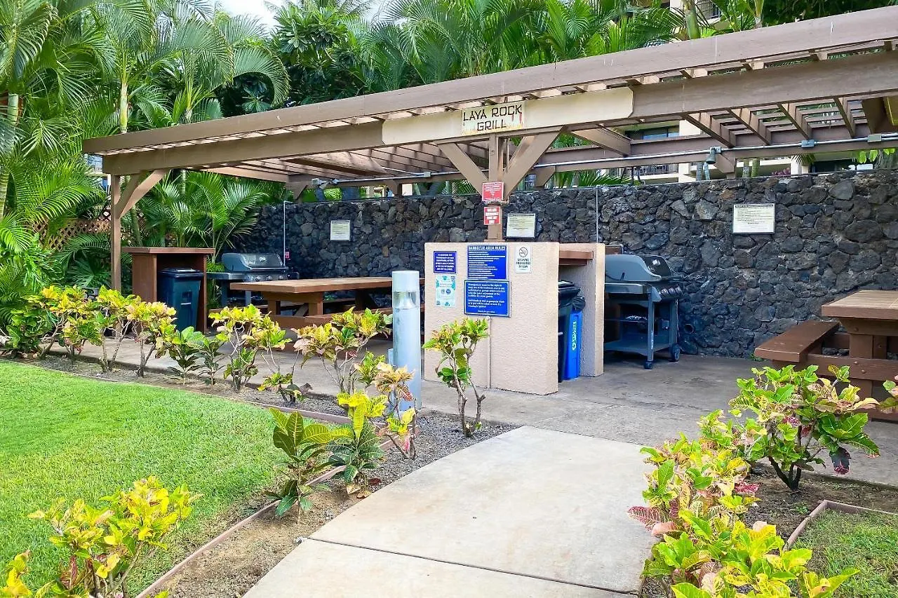 Kamaole Sands 6-303 - Courtyard And Ocean Views