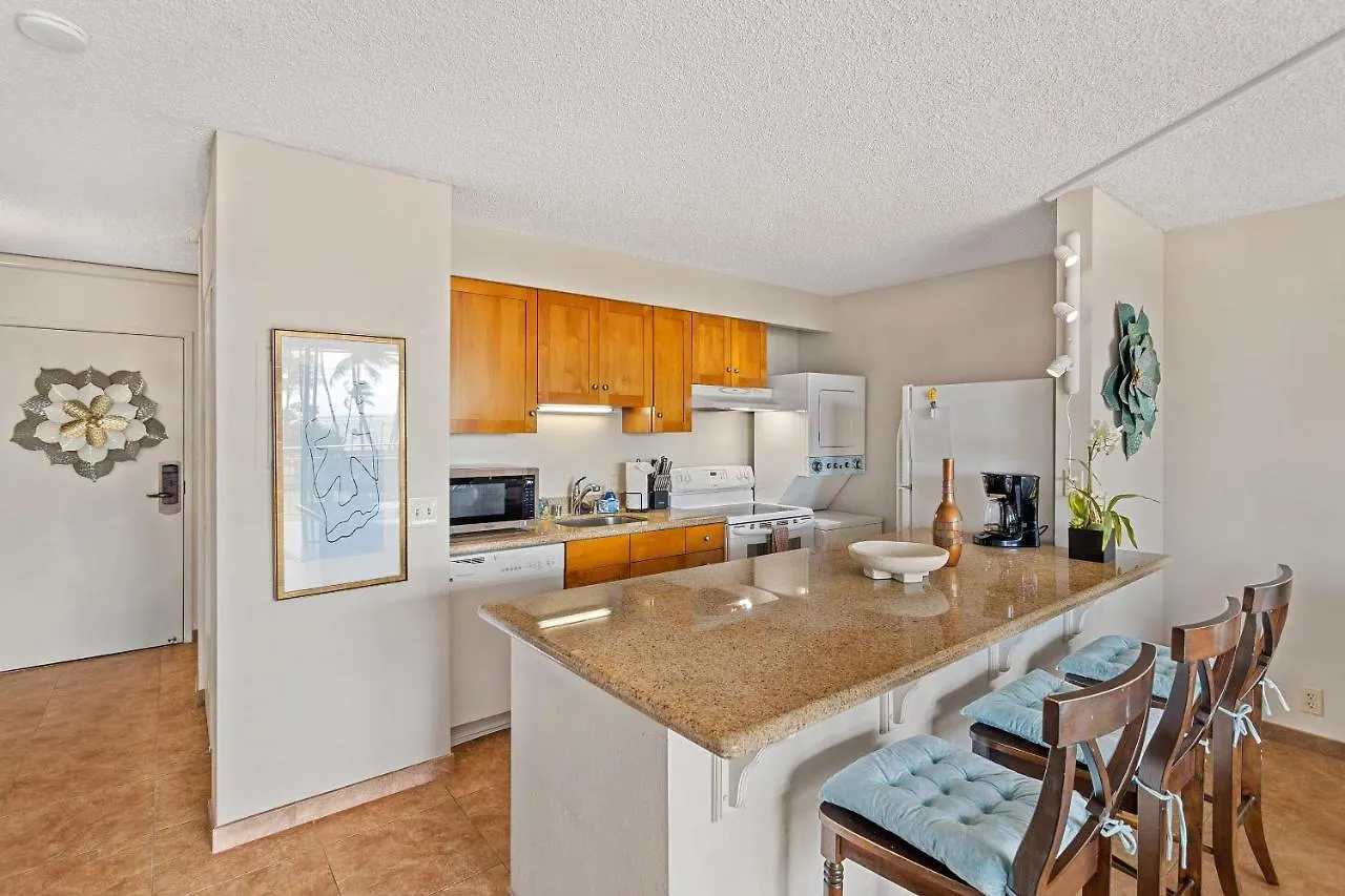 Island Surf 304 - Renovated, Ocean Views, Split Ac *