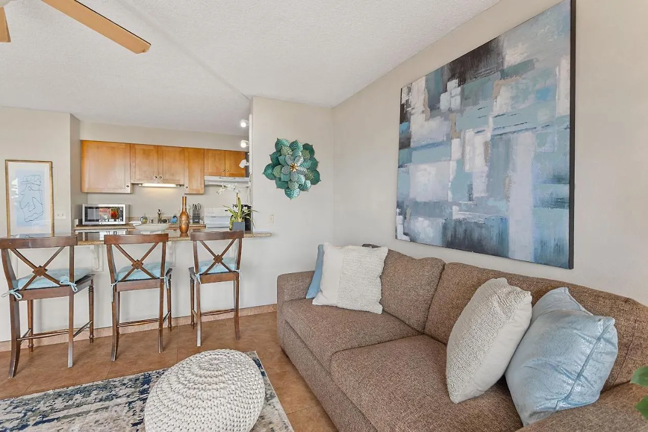 Island Surf 304 - Renovated, Ocean Views, Split Ac Holiday home Kihei