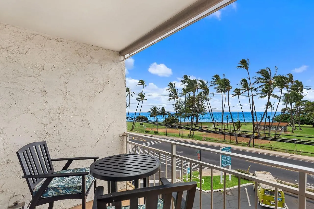 Island Surf 304 - Renovated, Ocean Views, Split Ac Holiday home