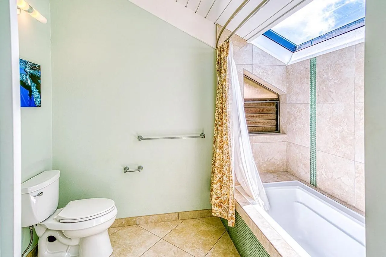Holiday home Outrigger 4b1: Breathtaking Ocean Views, Ac