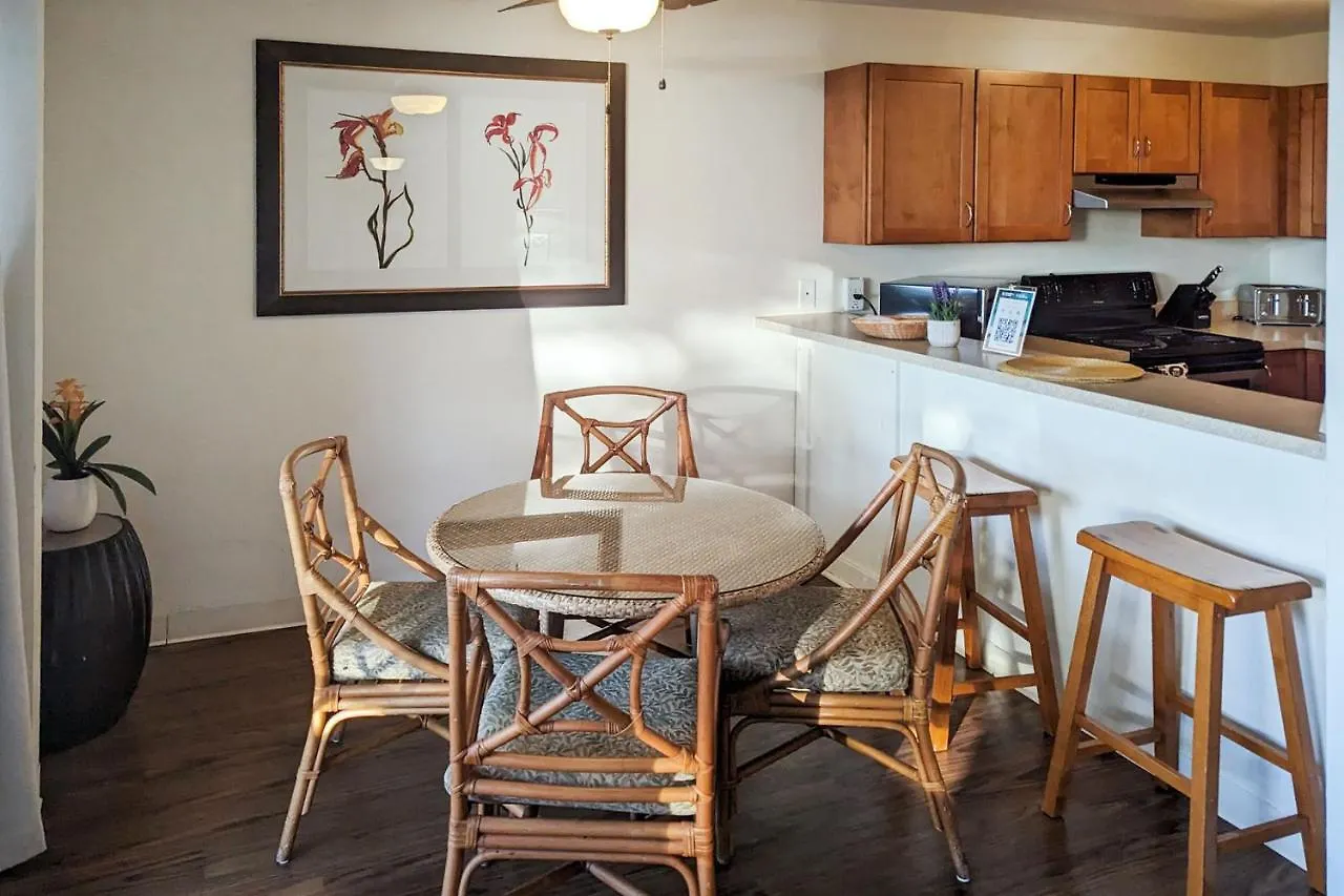 Holiday home 215 - A Charming 2br, 1ba Condo, Ac *