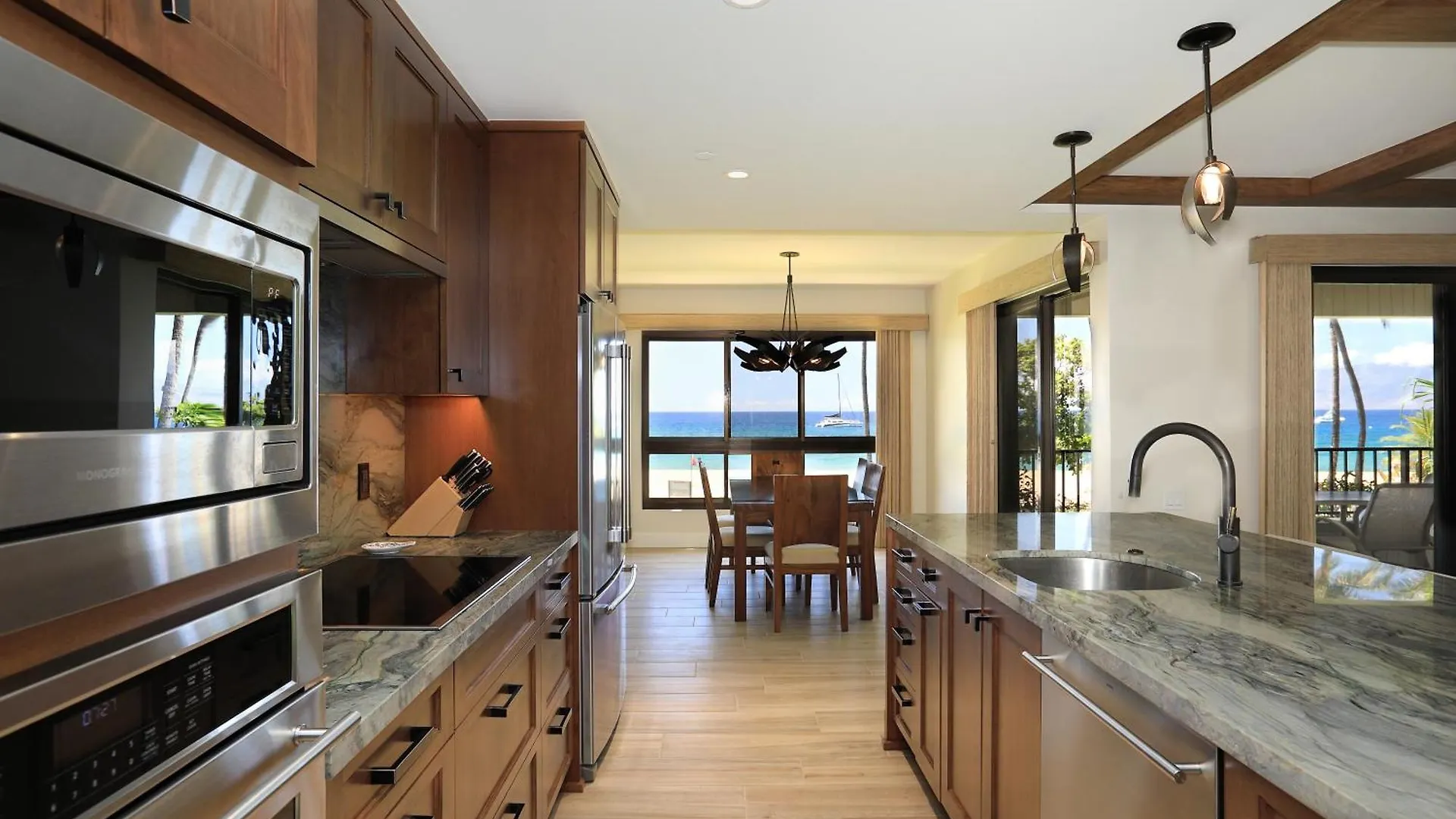 Kaanapali Alii Rezort 4*