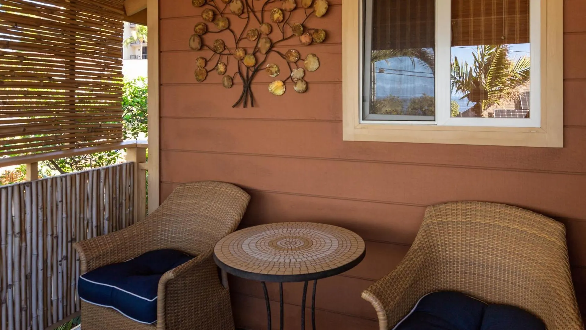 Orchid Suite, 1 Bedroom, Sleeps 4, Pool & Bbq, Pre-Renovation Summer Sale *