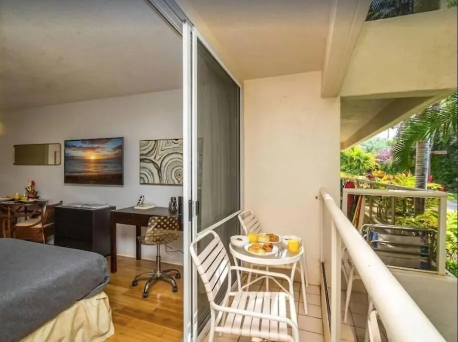 Apartment Beachside Retreat With High-speed Wi-fi And Pool