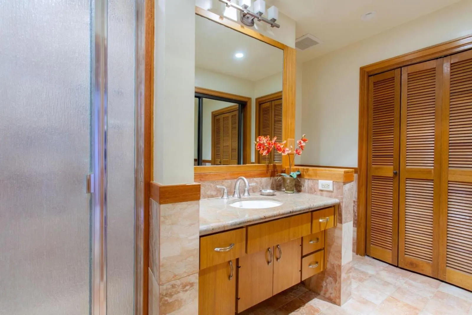 Apartment 924 Ridge
