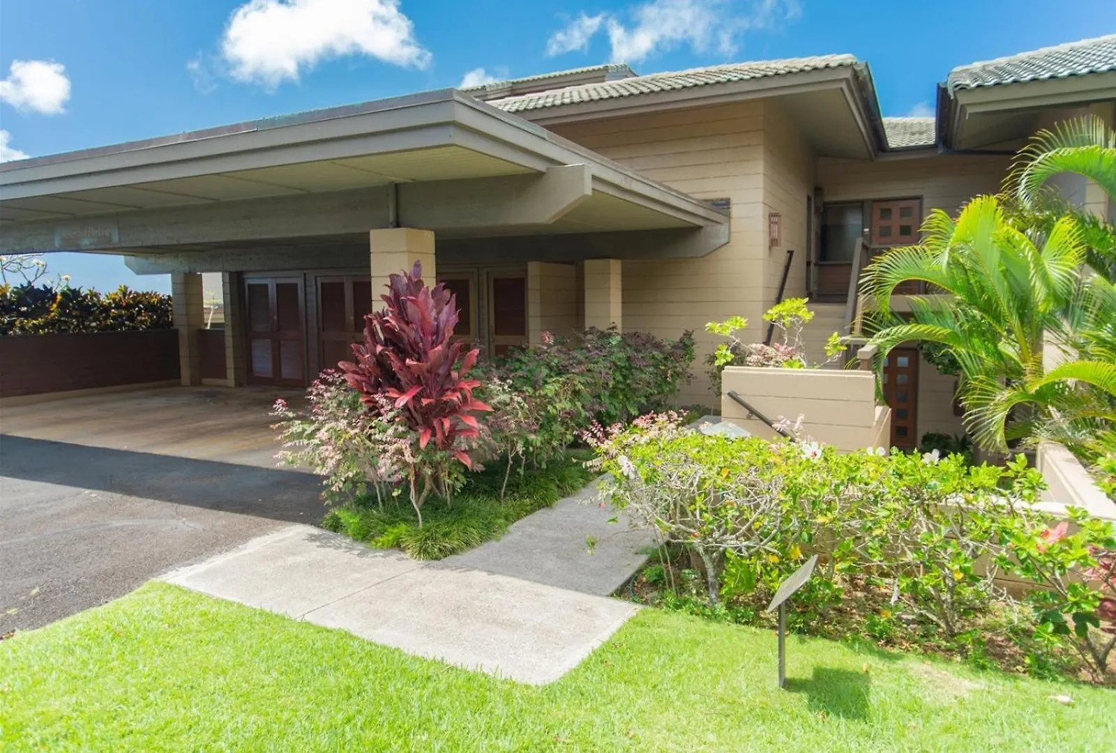 2914 Ridge Apartment *