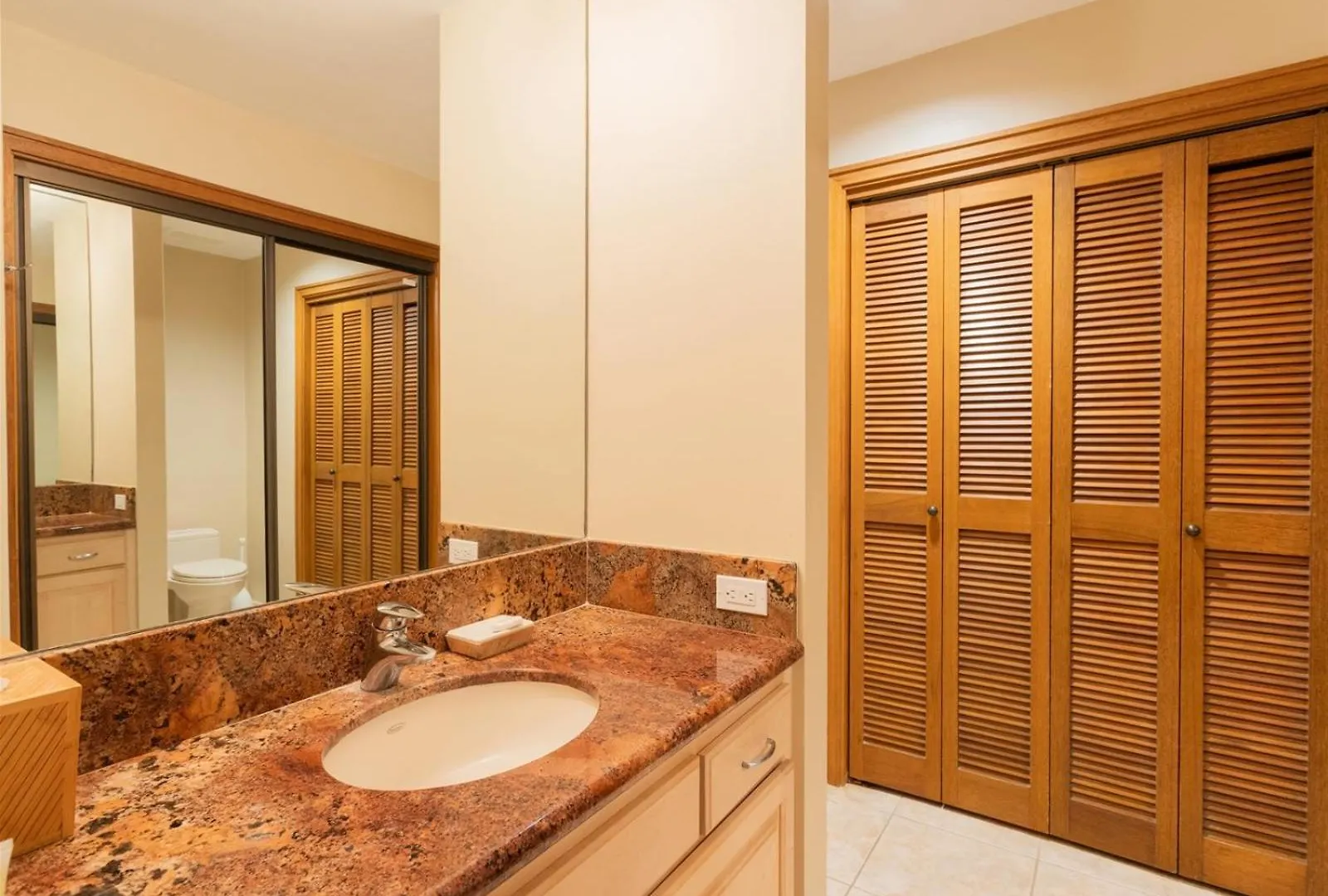 2914 Ridge * Kahana