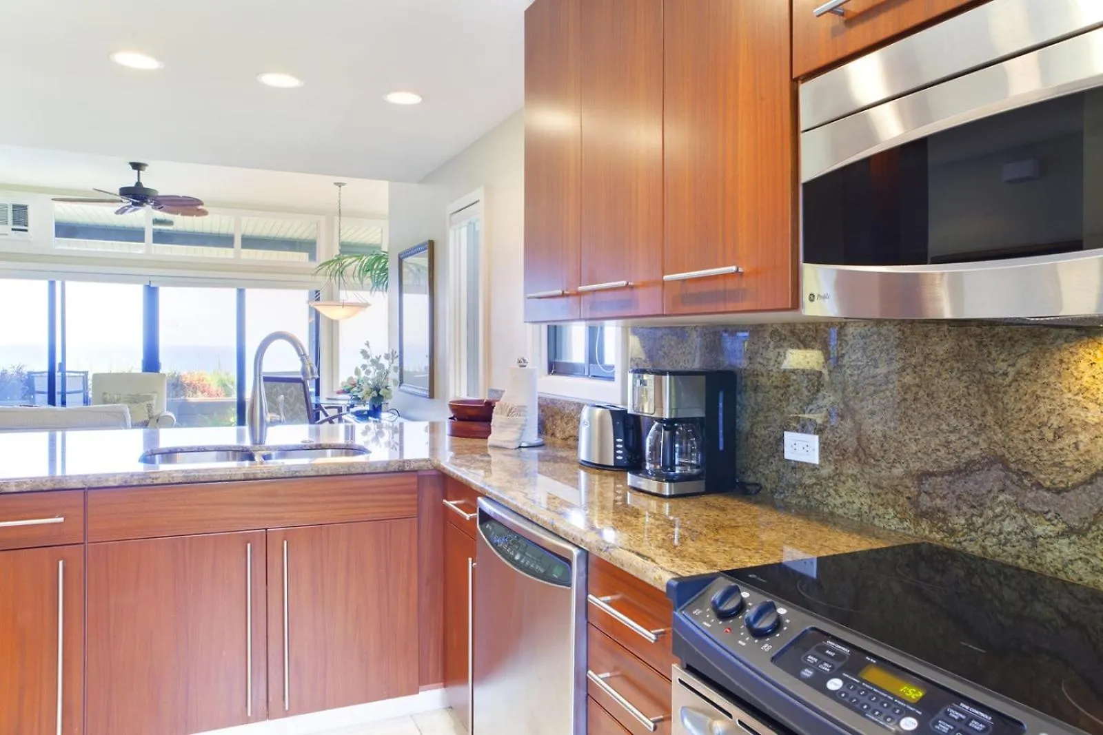 Apartment 1915 Ridge *