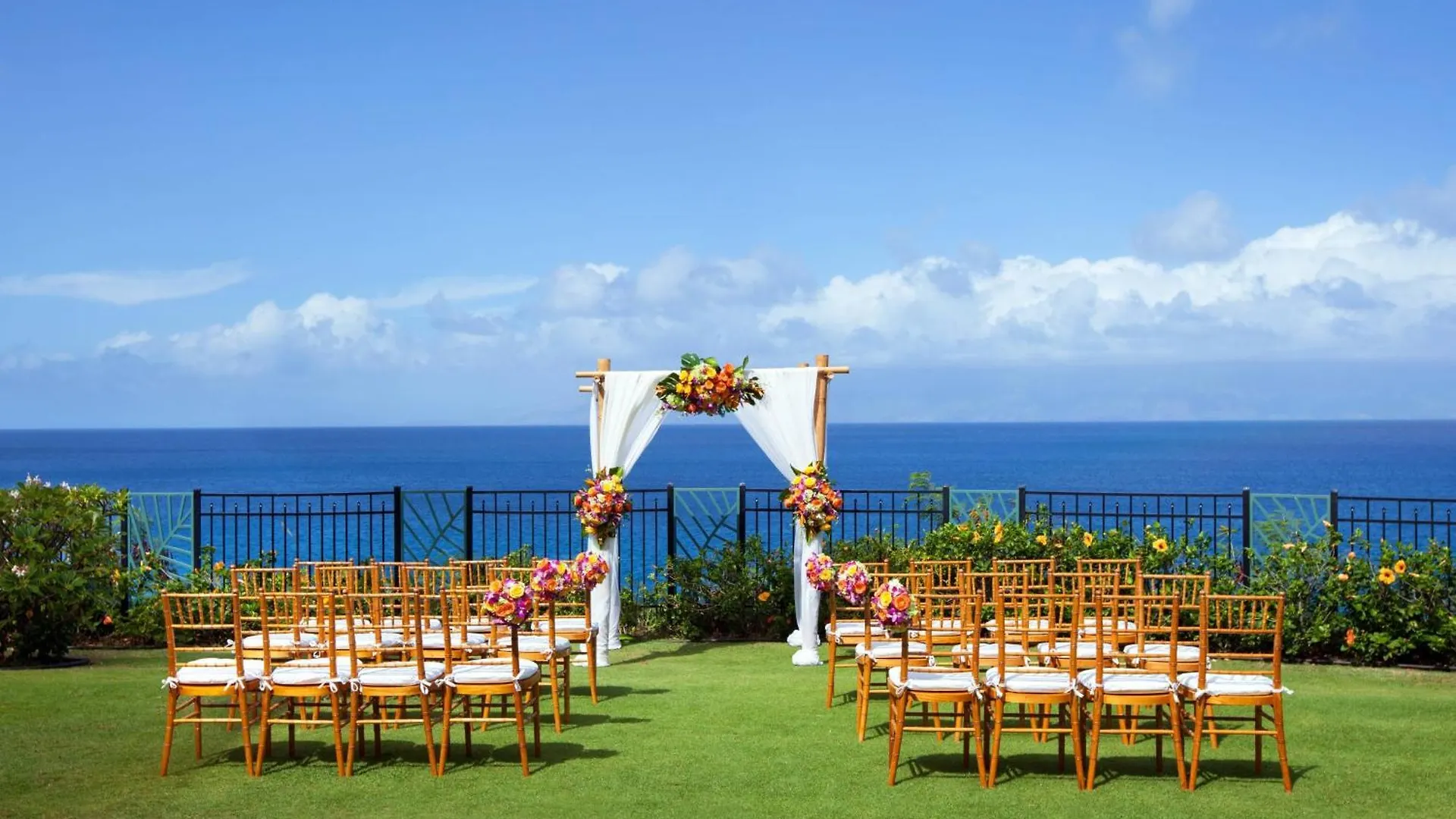 Sheraton Maui & Resort 4*