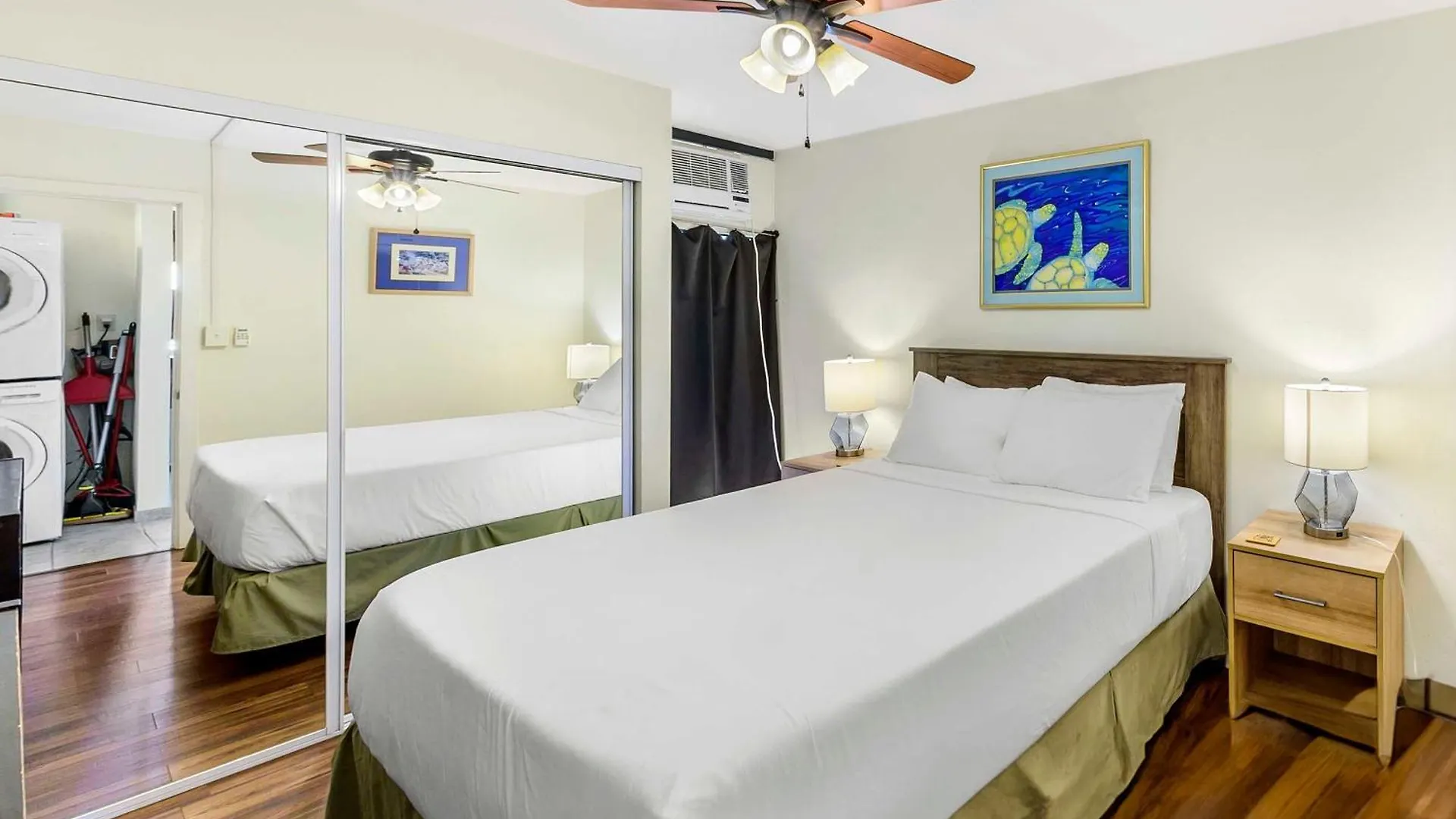 Holiday home 215 - A Charming 2br, 1ba Condo, Ac *