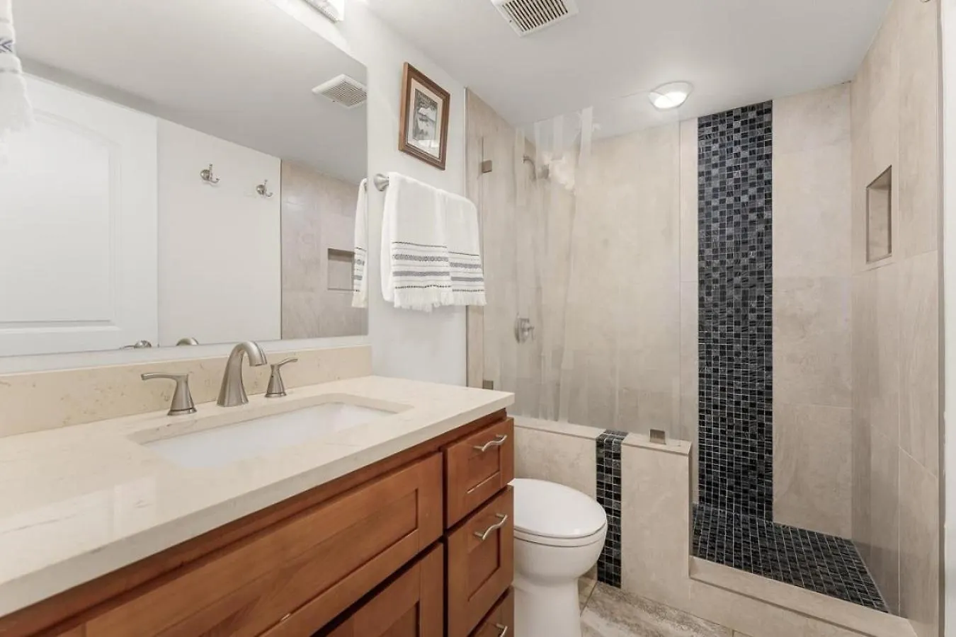 Luxury At Kameole T106 Holiday home
