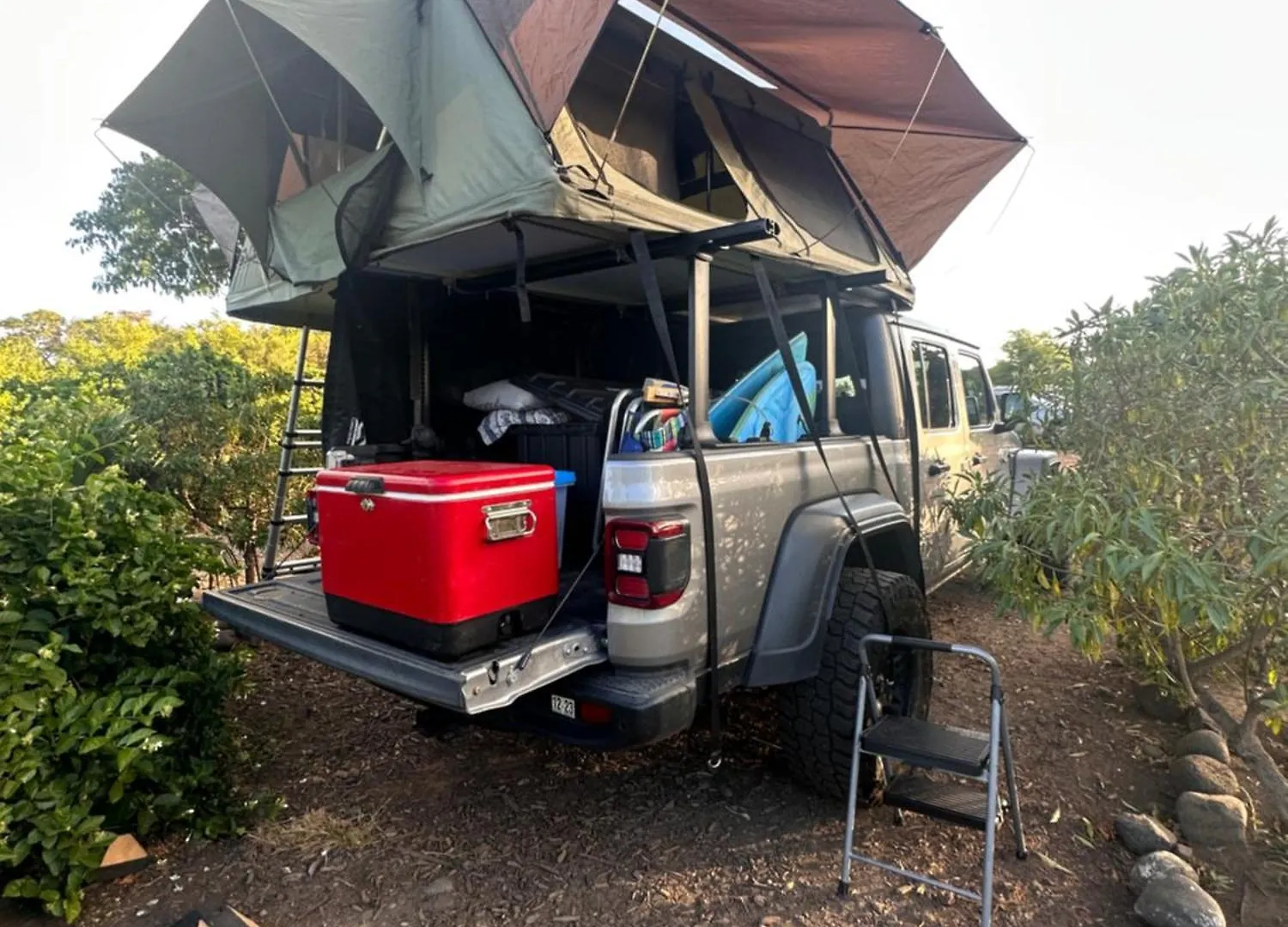 Luxury tent Embark On A Journey Through Maui With Aloha Glamp's Jeep And Rooftop Tent Allows To Discover Diverse Campgrounds, Unveiling The Island's Beauty From Unique Perspectives Each Day Paia
