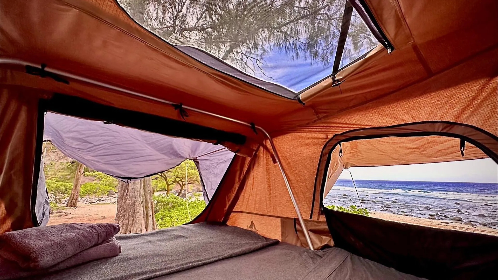Embark On A Journey Through Maui With Aloha Glamp's Jeep And Rooftop Tent Allows To Discover Diverse Campgrounds, Unveiling The Island's Beauty From Unique Perspectives Each Day Luxury tent Paia