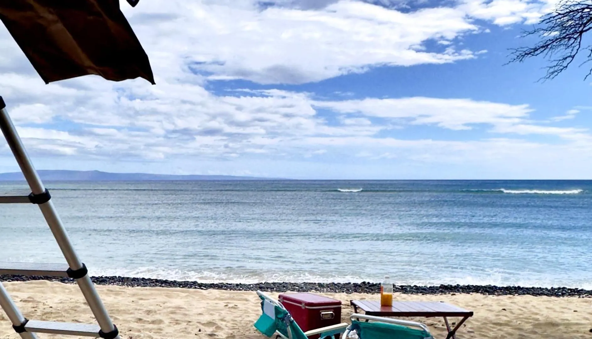 Embark On A Journey Through Maui With Aloha Glamp's Jeep And Rooftop Tent Allows To Discover Diverse Campgrounds, Unveiling The Island's Beauty From Unique Perspectives Each Day Luxury tent Paia