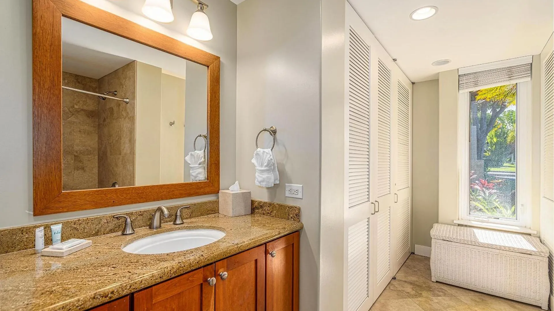 Palms At Wailea 705 - Beautiful Reno, Split Ac Holiday home