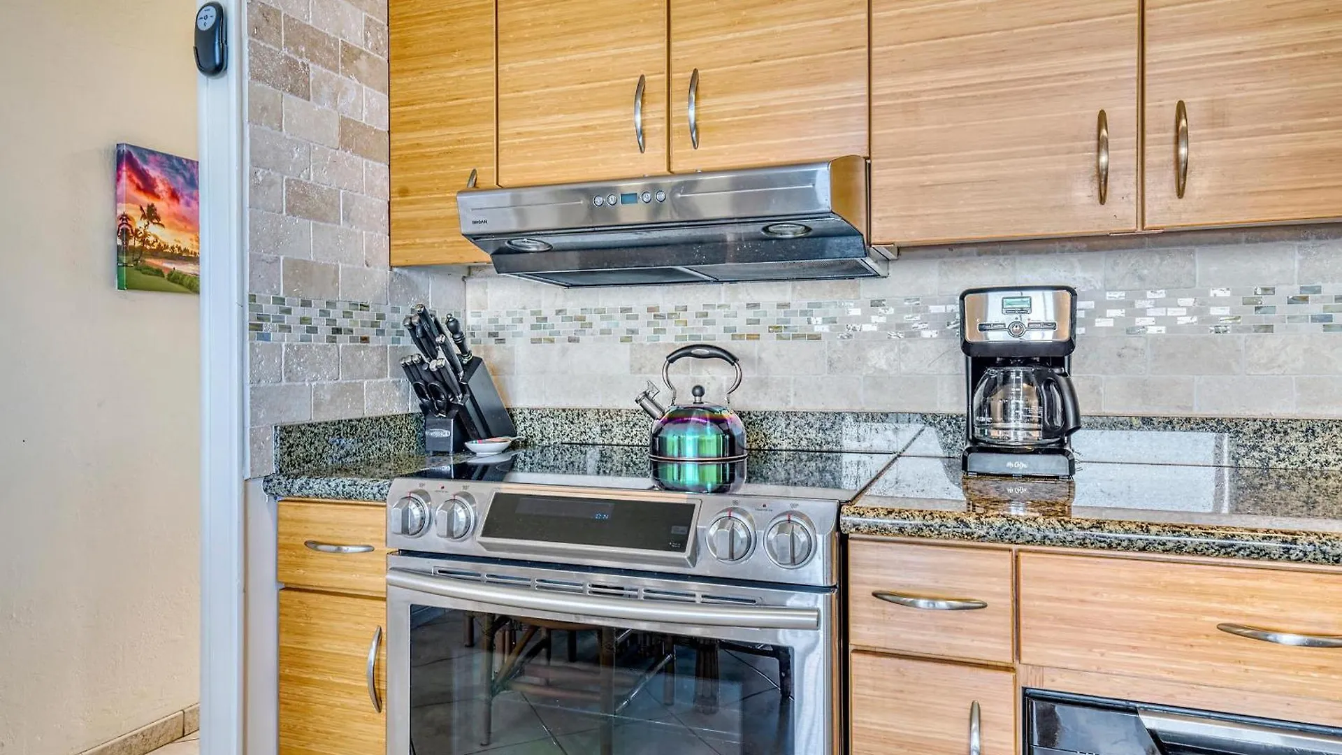 Punahoa 201, Beautiful Renovation, Split Ac *