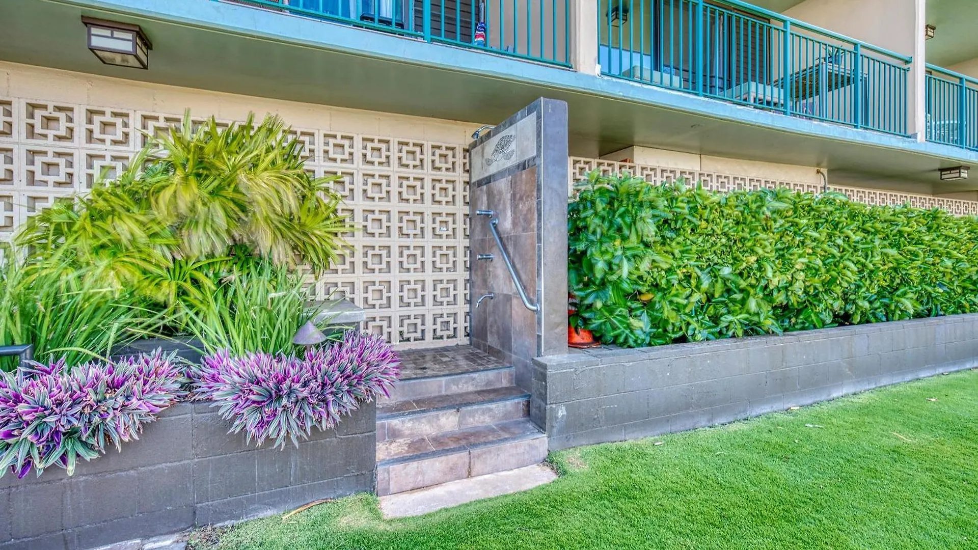 Punahoa 201, Beautiful Renovation, Split Ac Holiday home