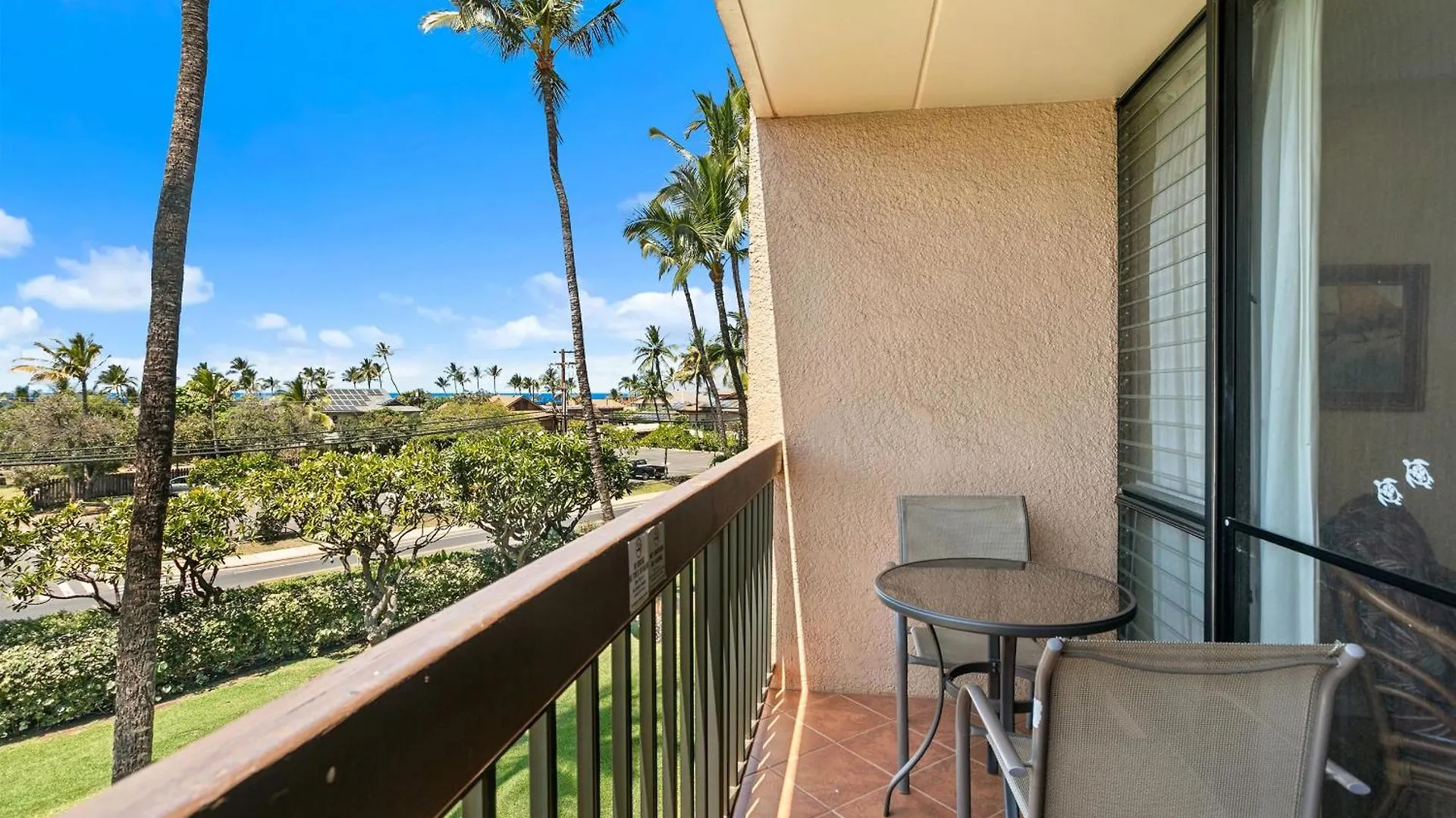 Maui Vista 1-308 - Beautifully Updated, Ocean View Holiday home *
