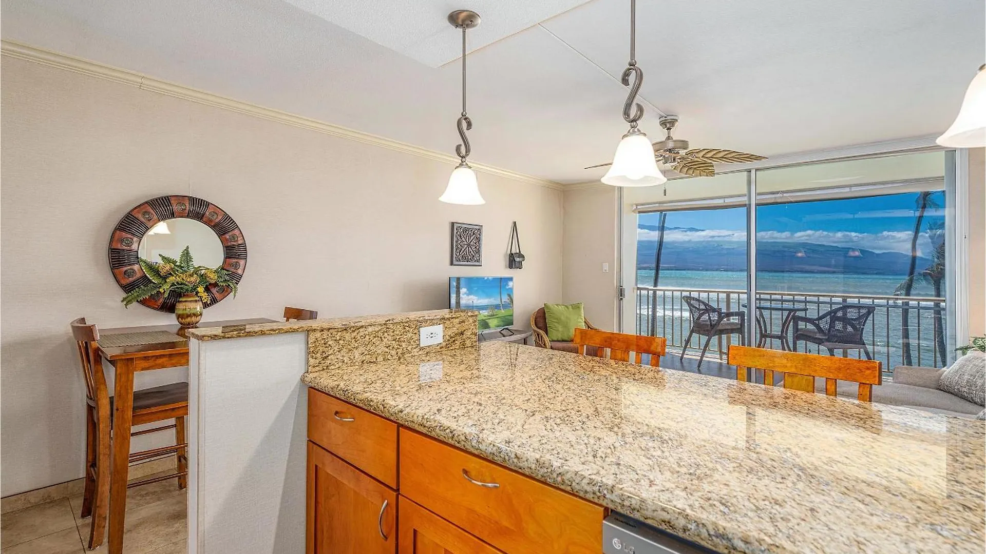Holiday home Maalaea Kai 311 - Direct Ocean Front, Split Ac *