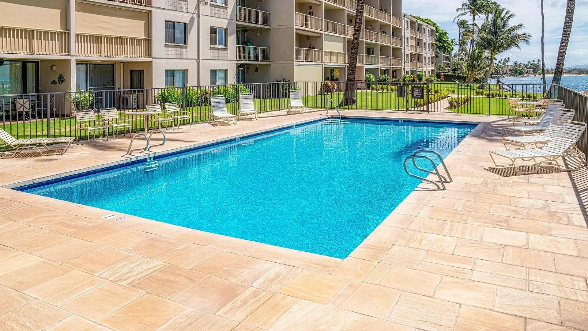 Maalaea Kai 311 - Direct Ocean Front, Split Ac Holiday home *
