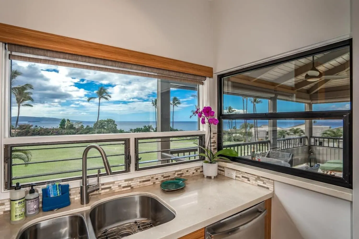 Luxurious Wailea Ocean Vistas Apartment