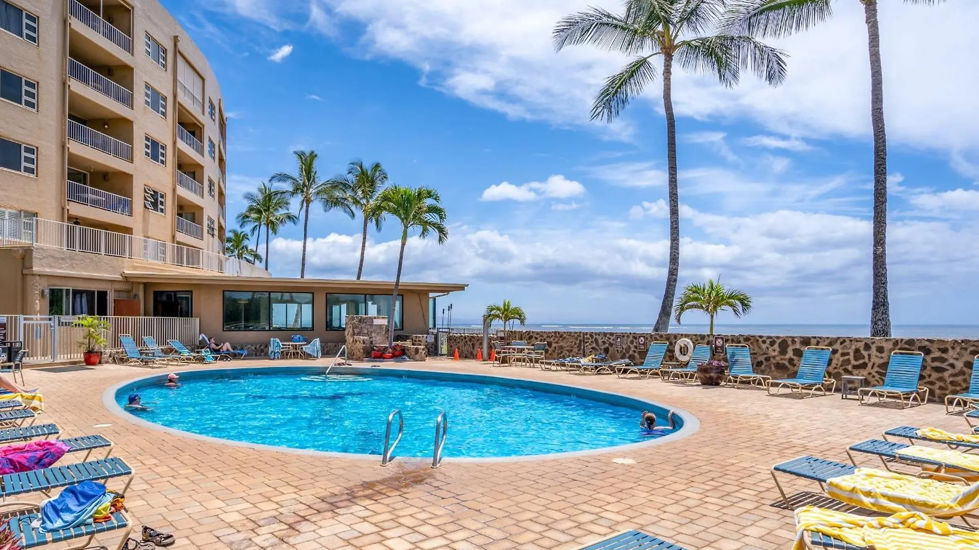 Apartment Upscale Oceanfront Penthouse Vistas