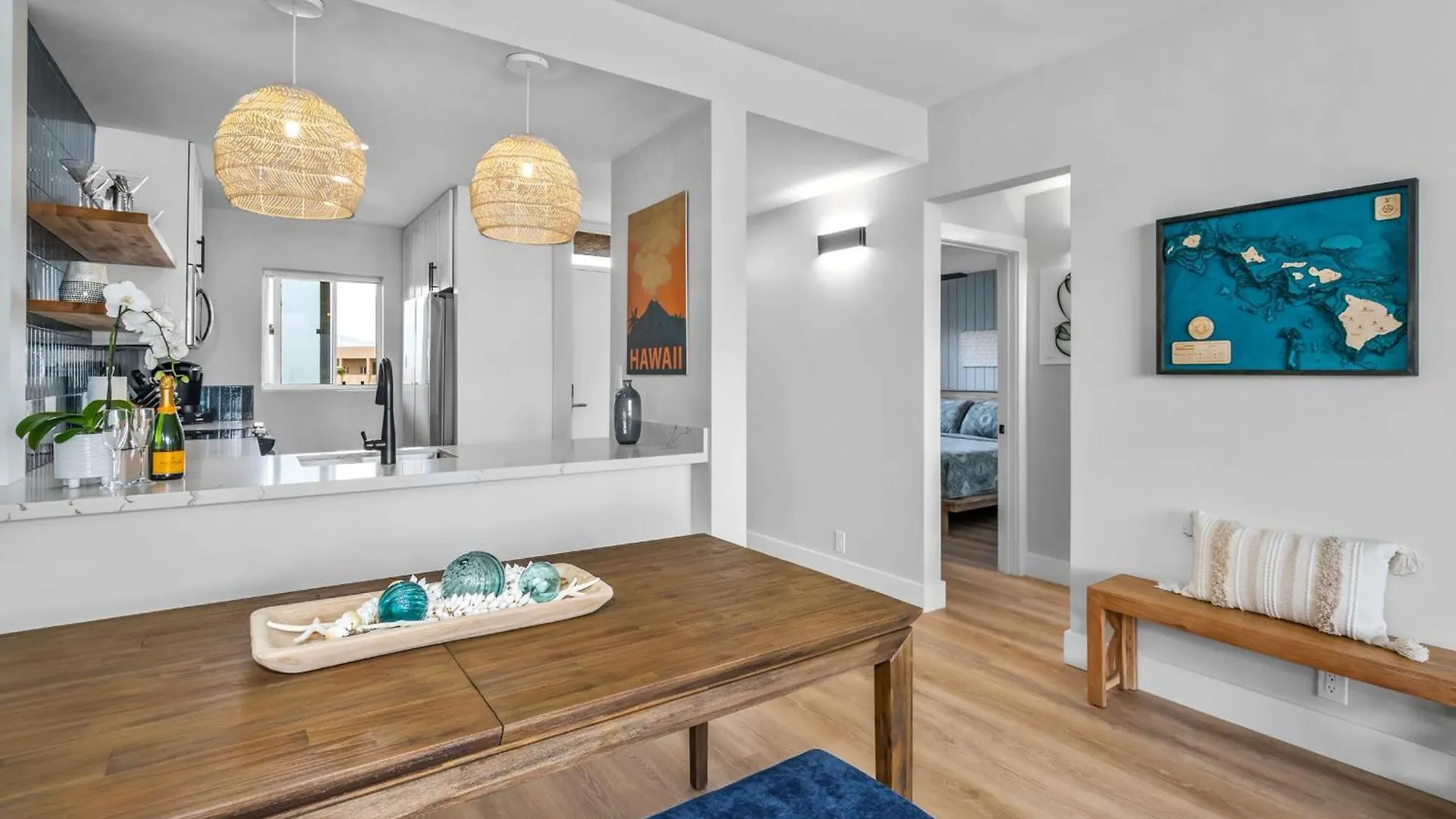 Upscale Oceanfront Penthouse Vistas