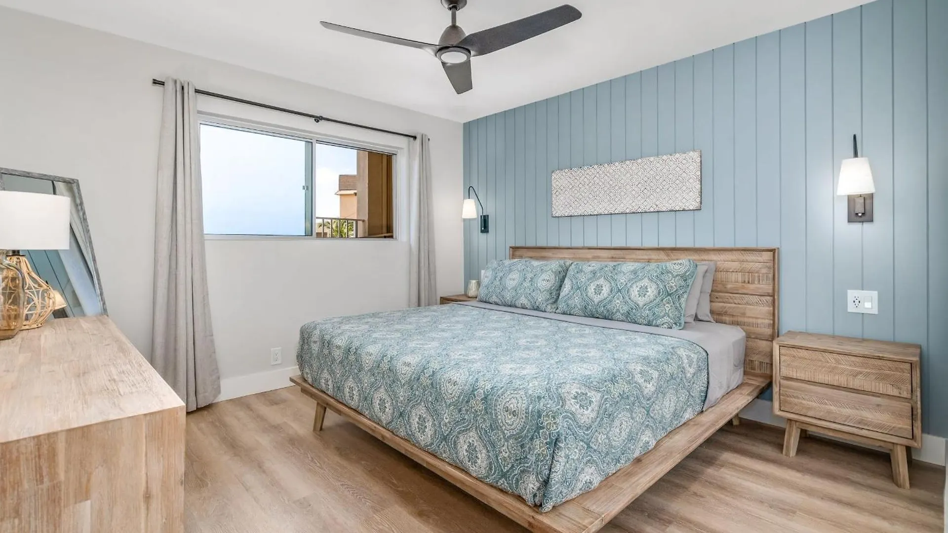 Upscale Oceanfront Penthouse Vistas Apartment *