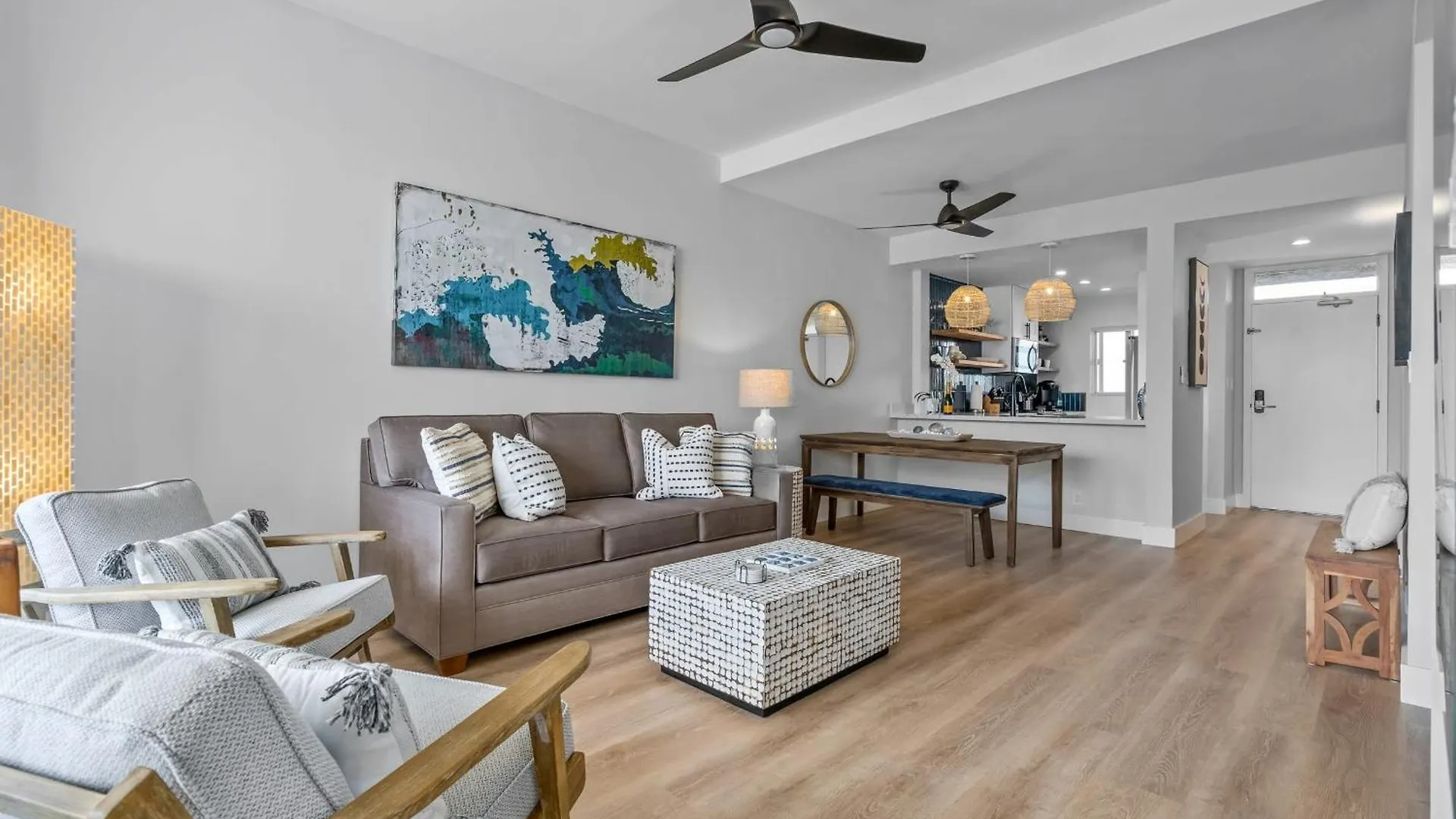Upscale Oceanfront Penthouse Vistas Apartment Kihei