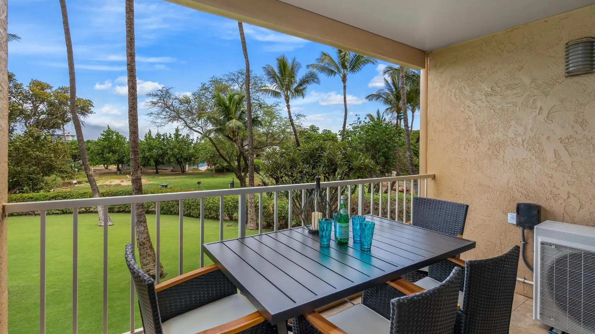 Holiday home 2 Bedroom 2 Bath Luxury Oceanfront Vistas