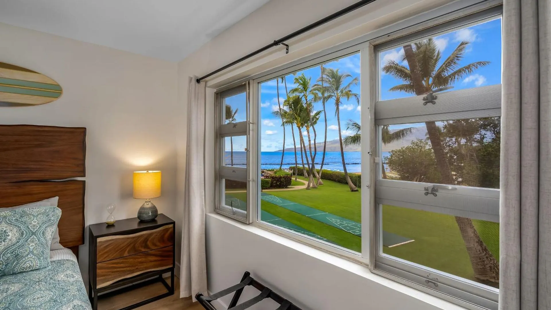 2 Bedroom 2 Bath Luxury Oceanfront Vistas Holiday home Kihei