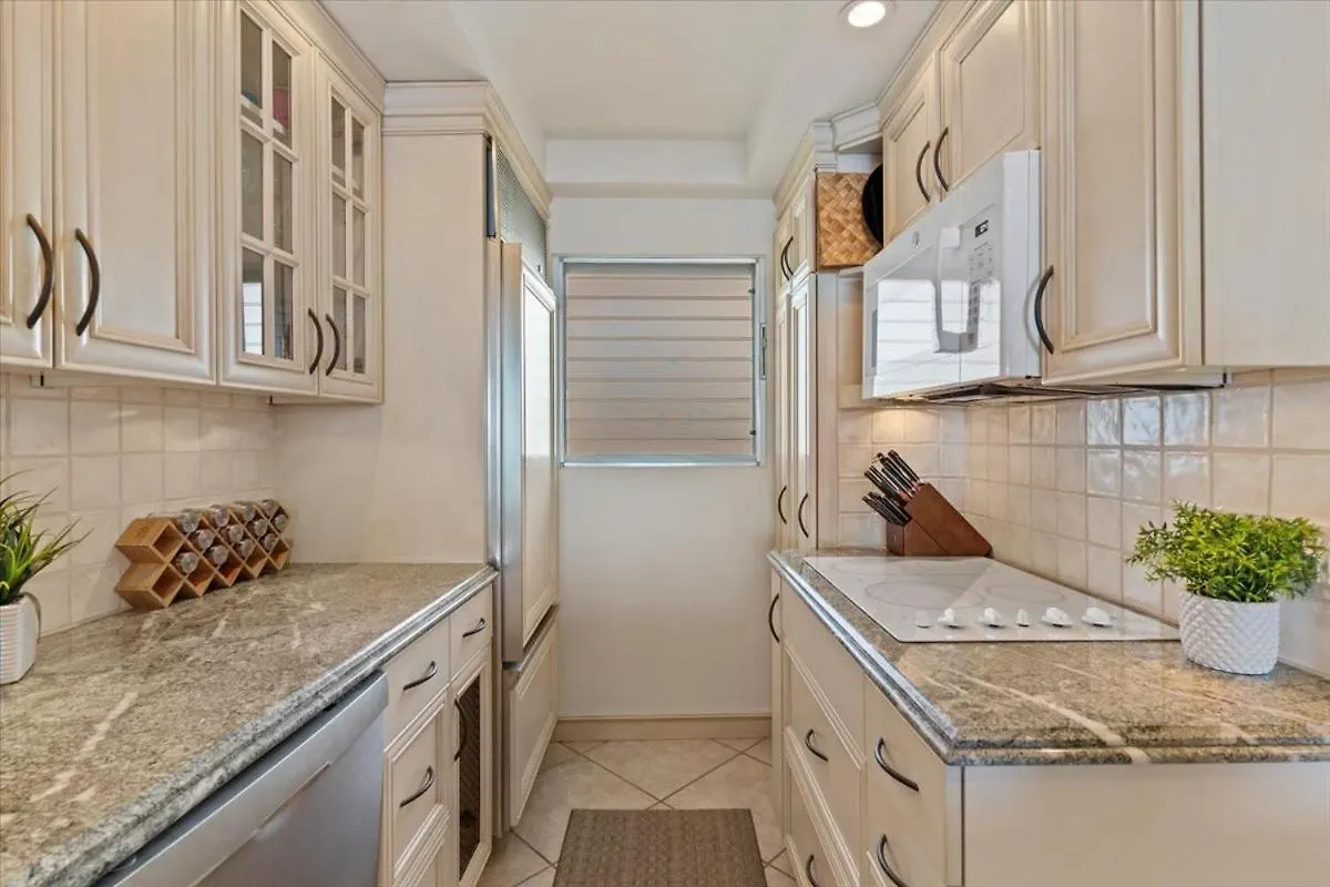 Royal Mauian 512 Apartment *