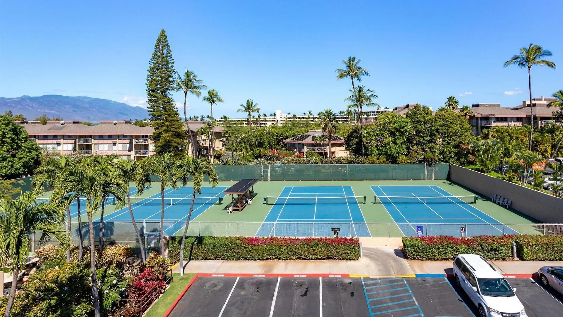 Kamaole Sands 7-406, Courtyard & Ocean Views, Ac Holiday home