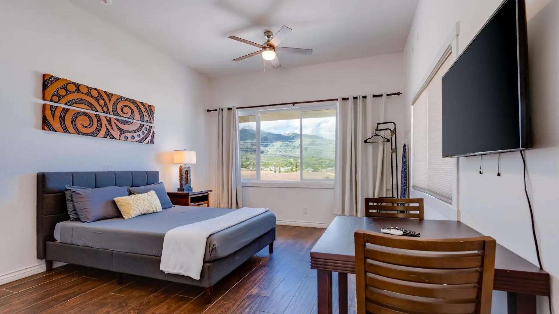 Unit 15 Maui Ohana Modern * Wailuku