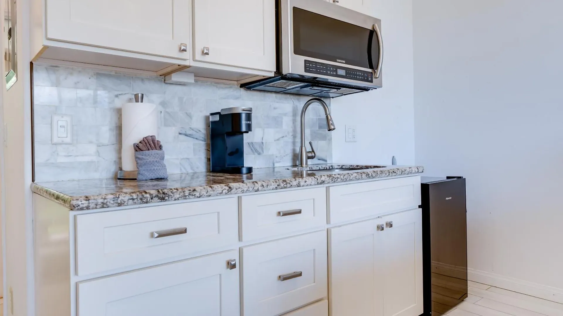 아파트 Unit 8 Maui Ohana Modern Wailuku