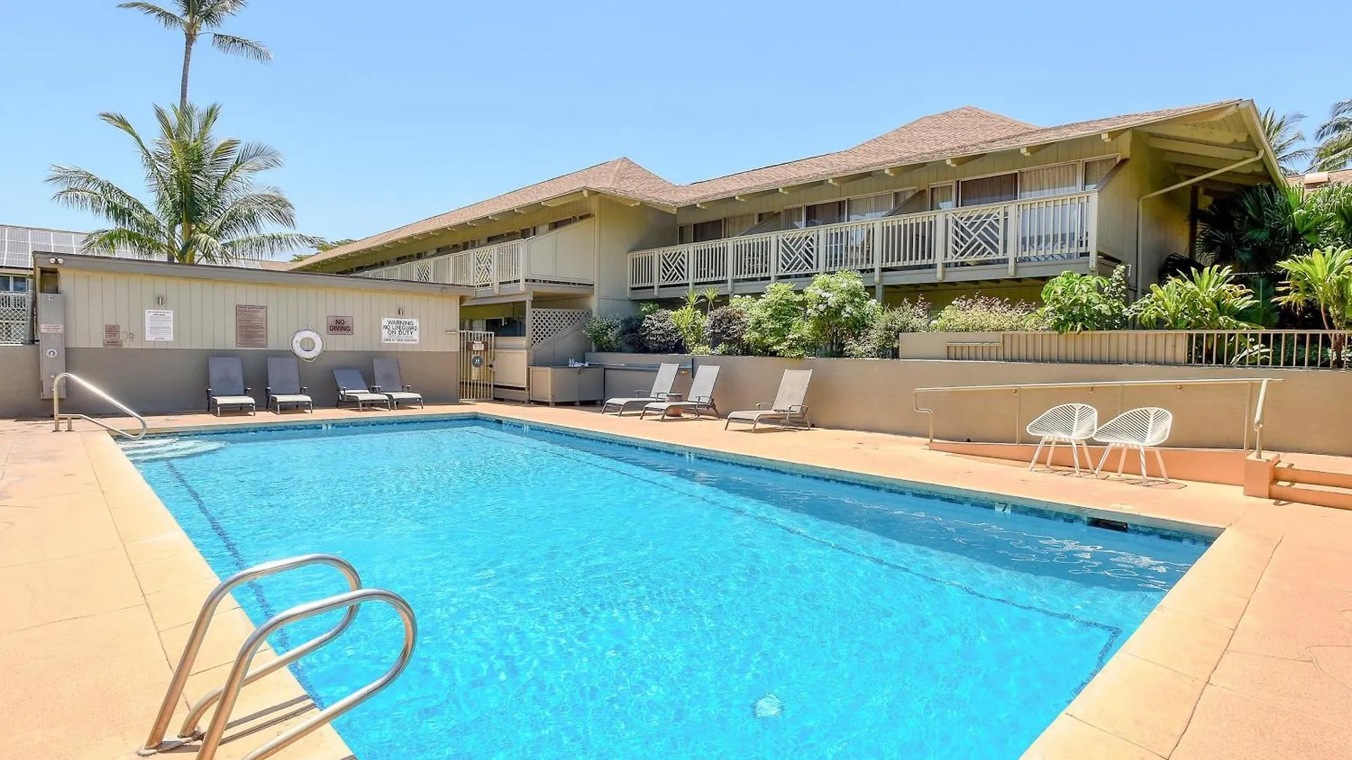 Bay Surf 140 Hotel Kihei