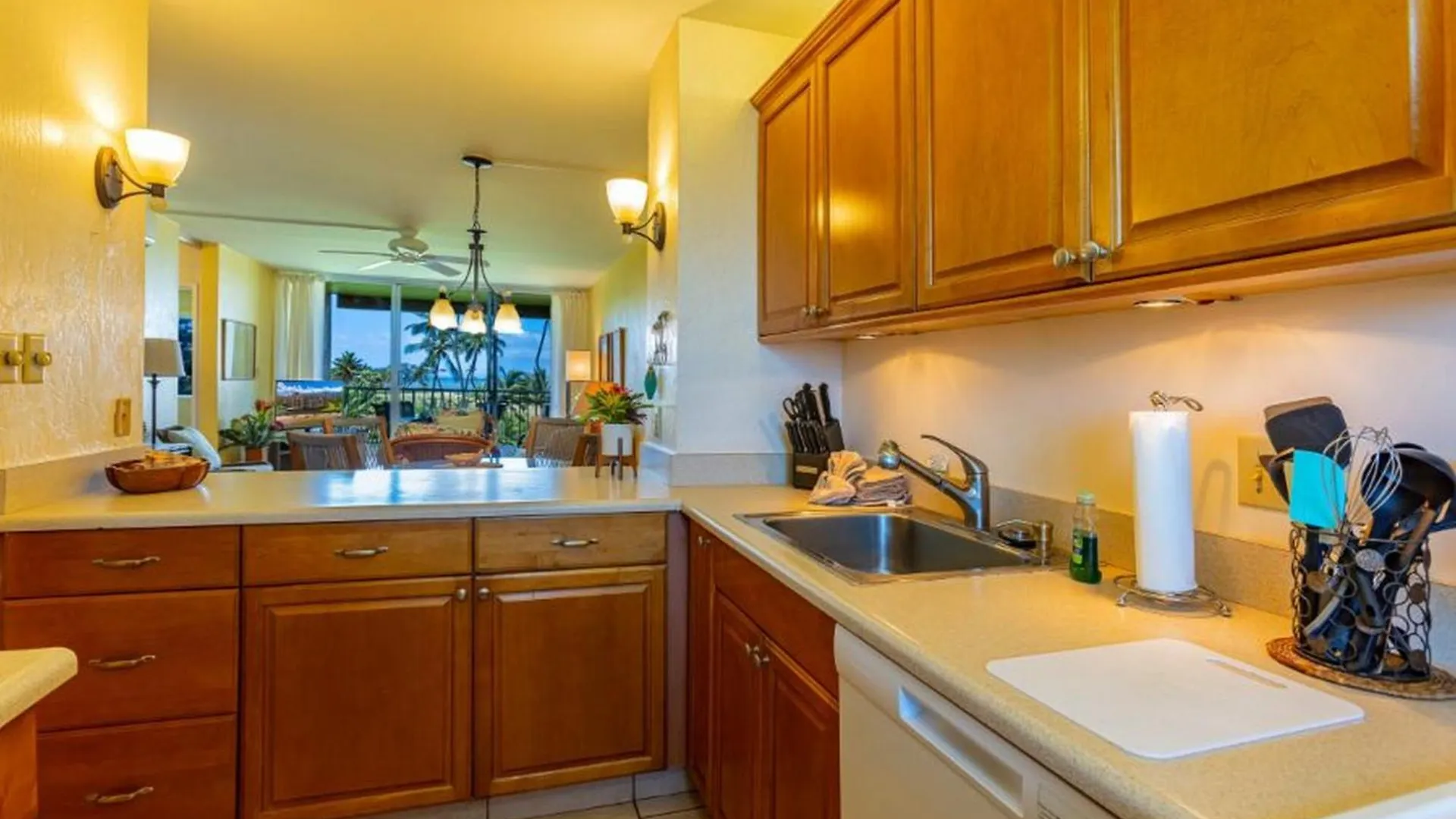 Menehune Shores #423 * Kihei