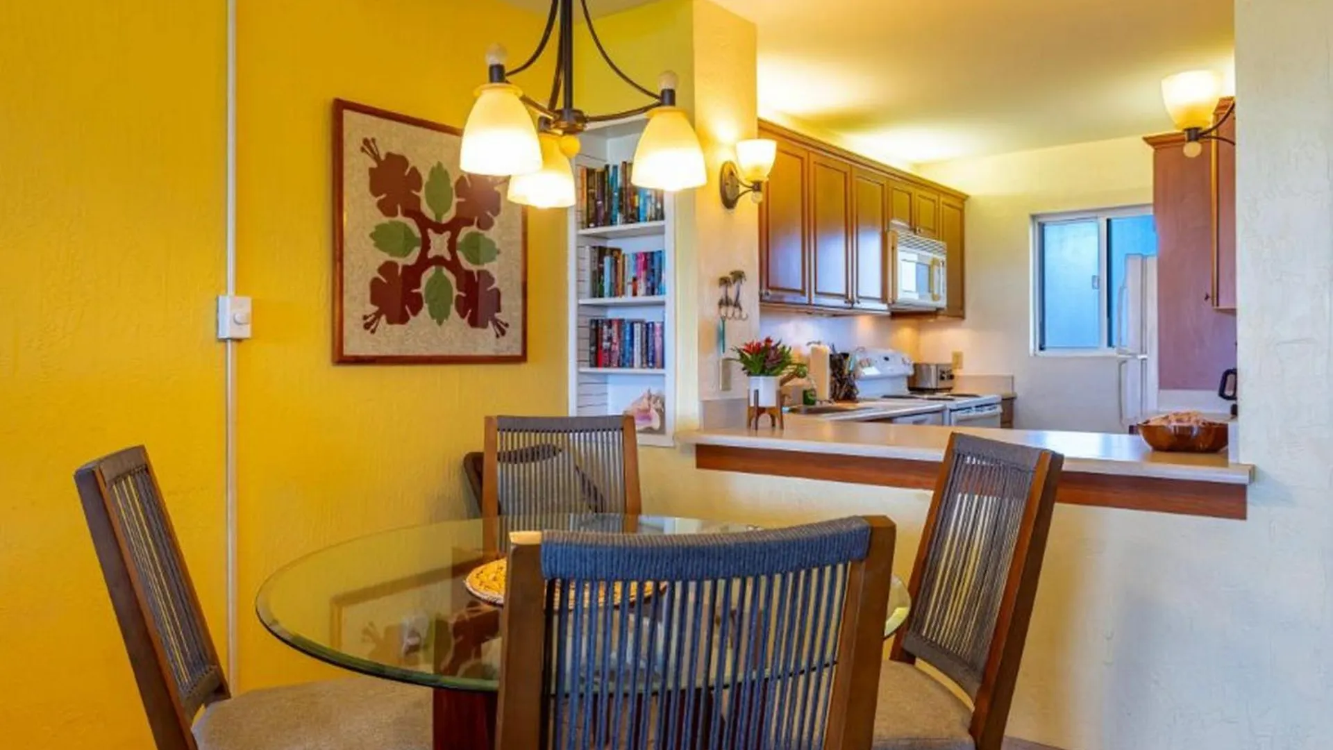 Menehune Shores #423 Apartment