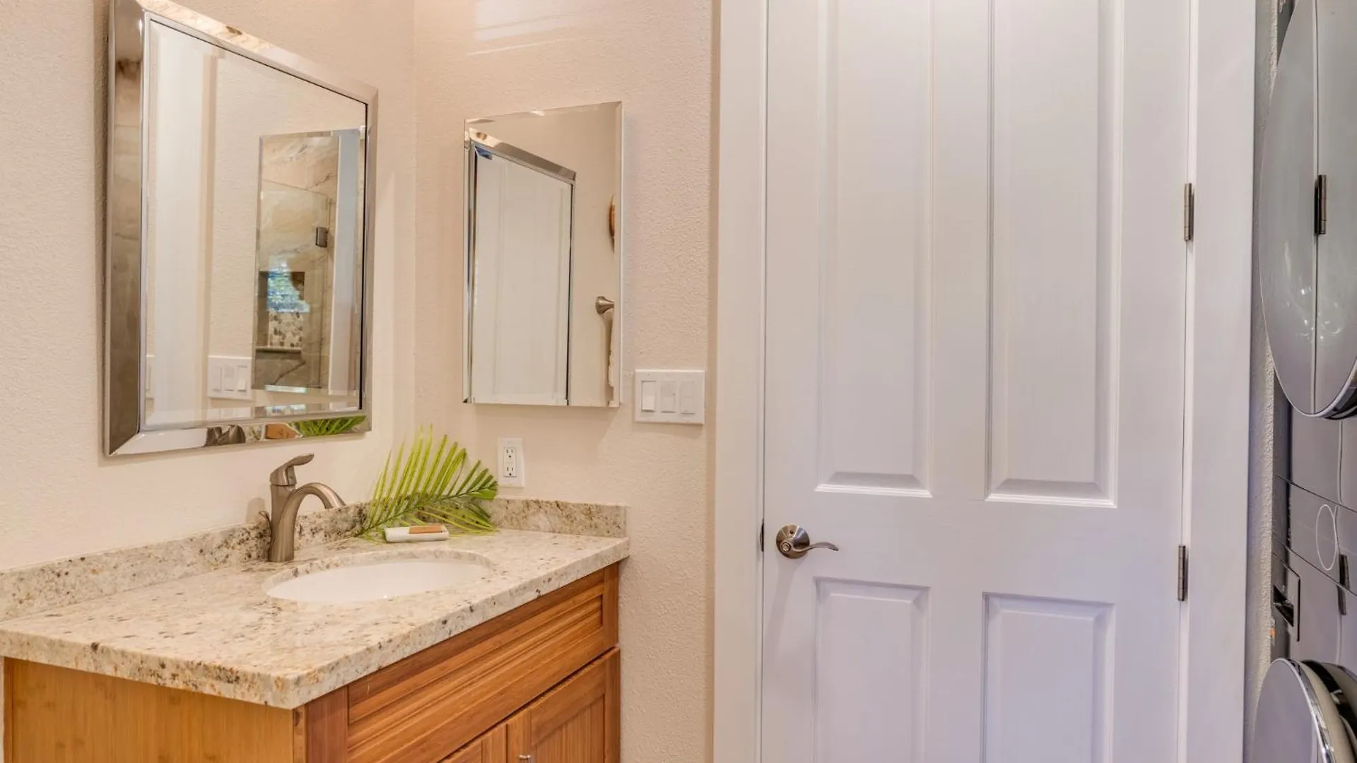 Outrigger 1a2 Apartment