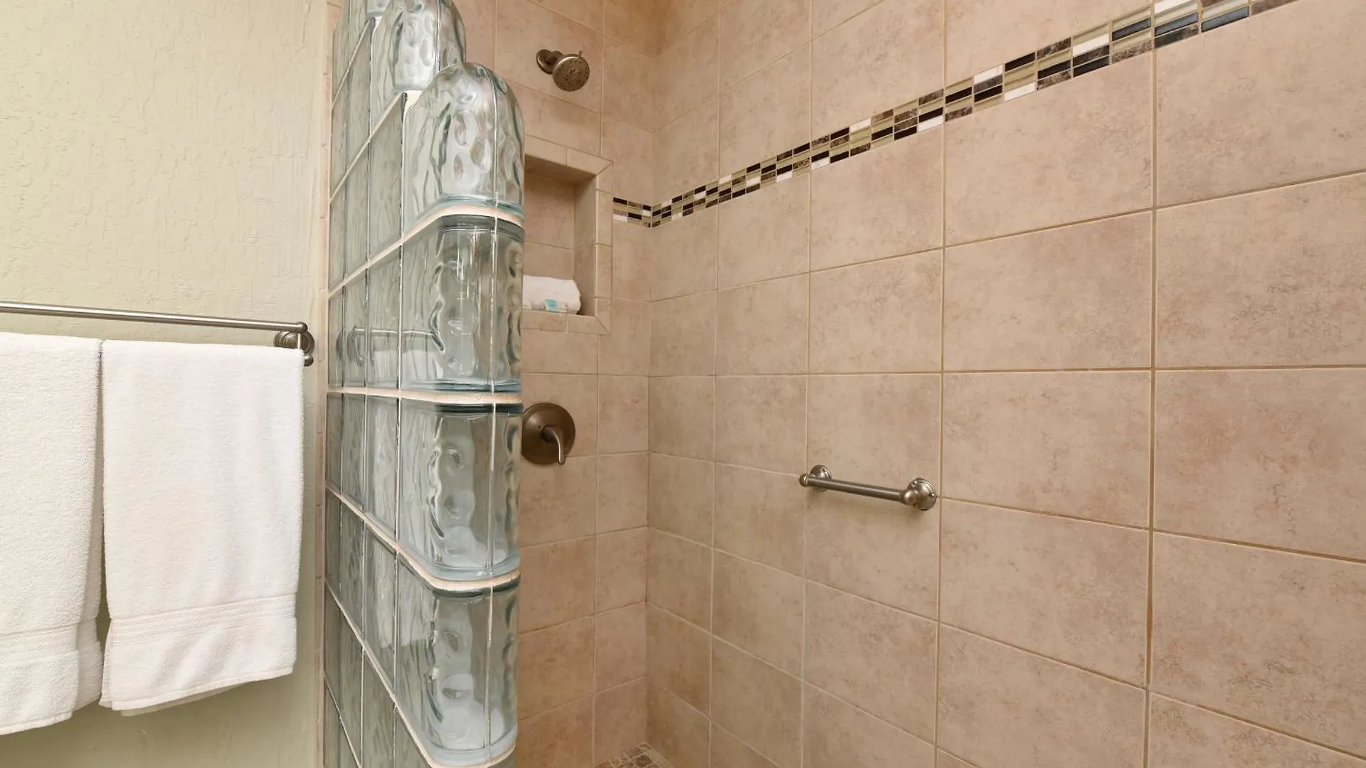Hale Mahina #b102 Apartment Kahana